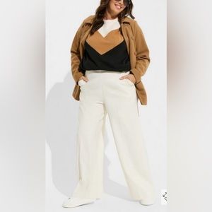 NWT TORRID Pull-On Wide Leg Studio Crepe High-Rise Pant 3R
